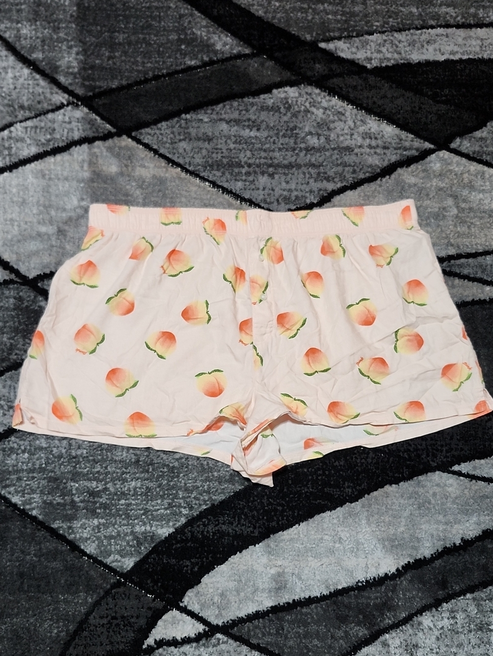 VS PINK 2019 PEACH PRINT FOLD-OVER LOUNGE PAJAMA SHORT